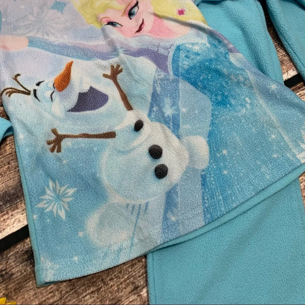 Girls Frozen Pajamas. Size 6x - Picture 4 of 6